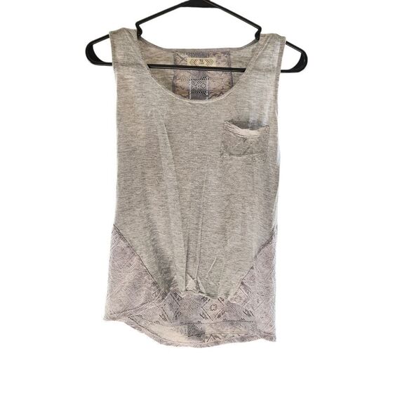 🦋3/$15💰Junior's Tank Top - Picture 1 of 4